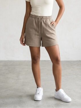 GU Women's Relaxed Sweat Shorts M Olive Green Loose Sample Collection